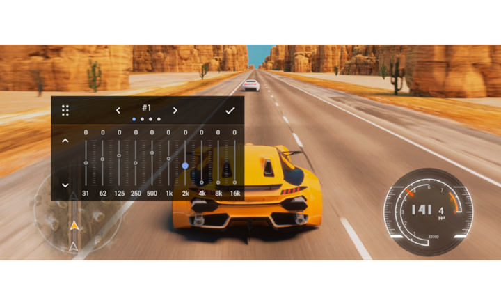 Снимок экрана из гоночной игры с настройками звукового эквалайзера