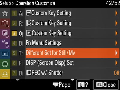 В меню "Operation Customize" (Настройка управления) выберите "Different Set for Still/MV" (Разные настройки для фото и видео)