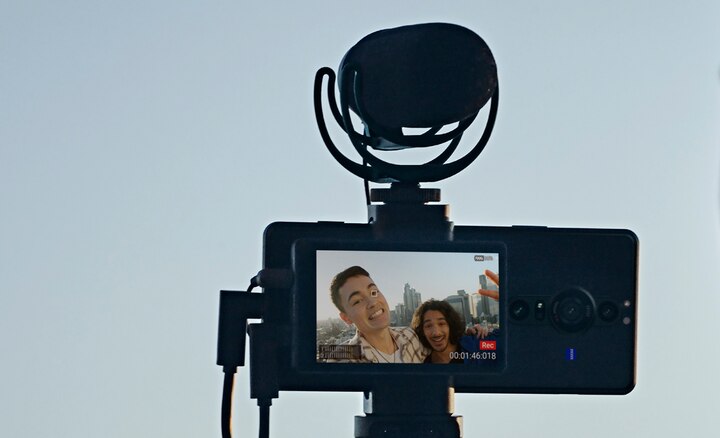 Vlog Monitor для Xperia PRO-I с внешним микрофоном и рукояткой