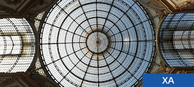Пример изображения с видом на крышу внутри здания с большим детализированным круглым стеклянным потолком в высоком разрешении
