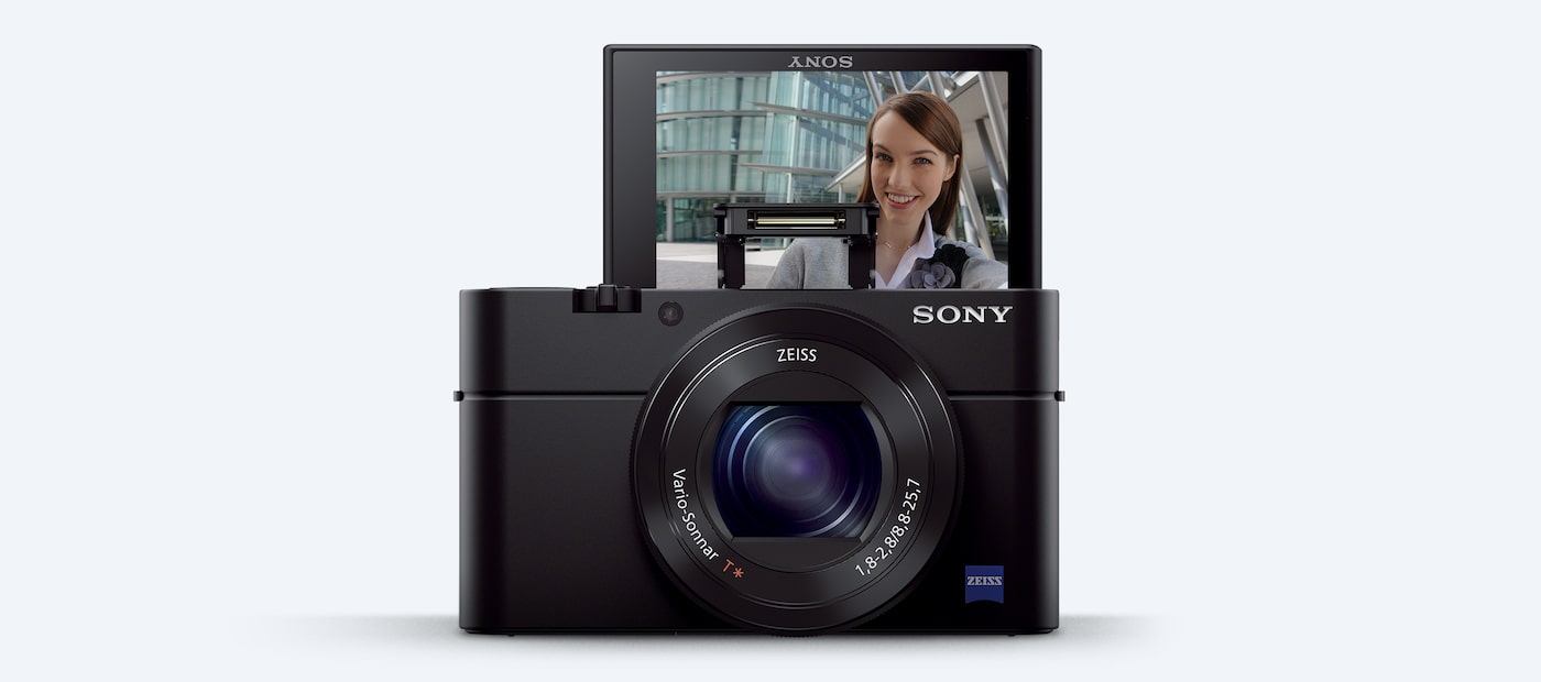 Вид спереди цифровой камеры Sony DCS-RX100 III Cyber-shot с повернутым ЖК-экраном